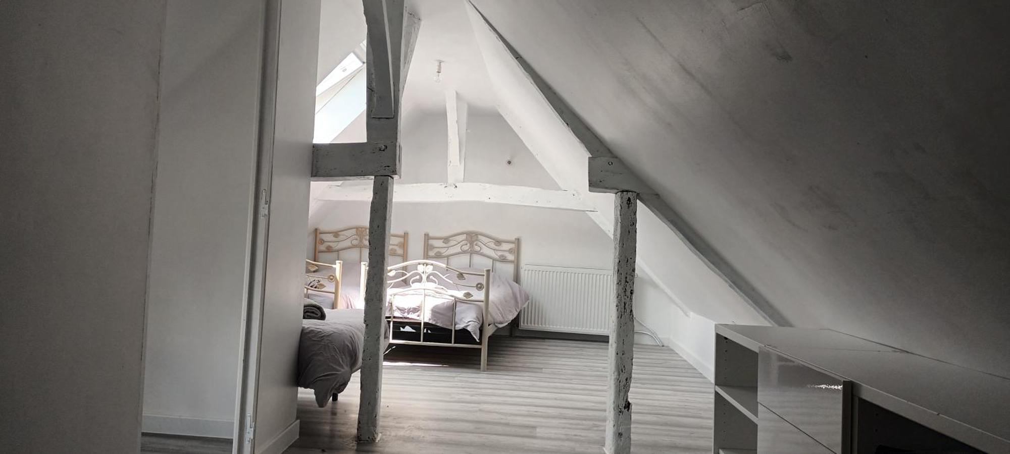 Maison De Campagne Seiches-sur-le-Loir Extérieur photo